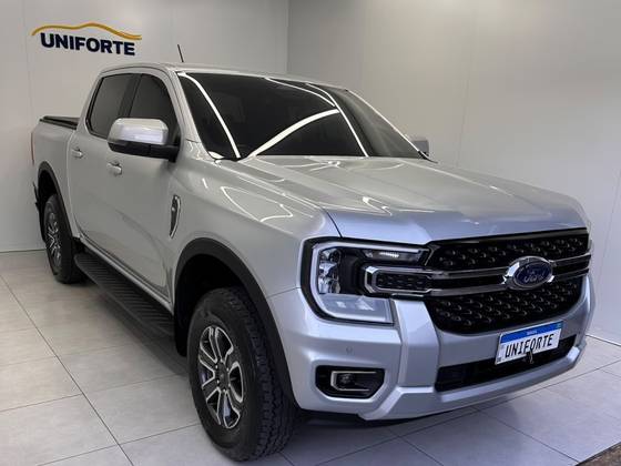 FORD RANGER 3.0 V6 TURBO DIESEL CD XLT 4X4 AUTOMÁTICO FORD RANGER 3.0 V6 TURBO DIESEL CD XLT 4X4 AUTOMÁTICO